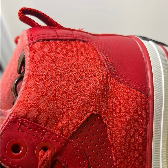 Converse Chuck Taylor Red High-Top Sneakers with Insulated Design, Mens 7 - Picture 5 of 8